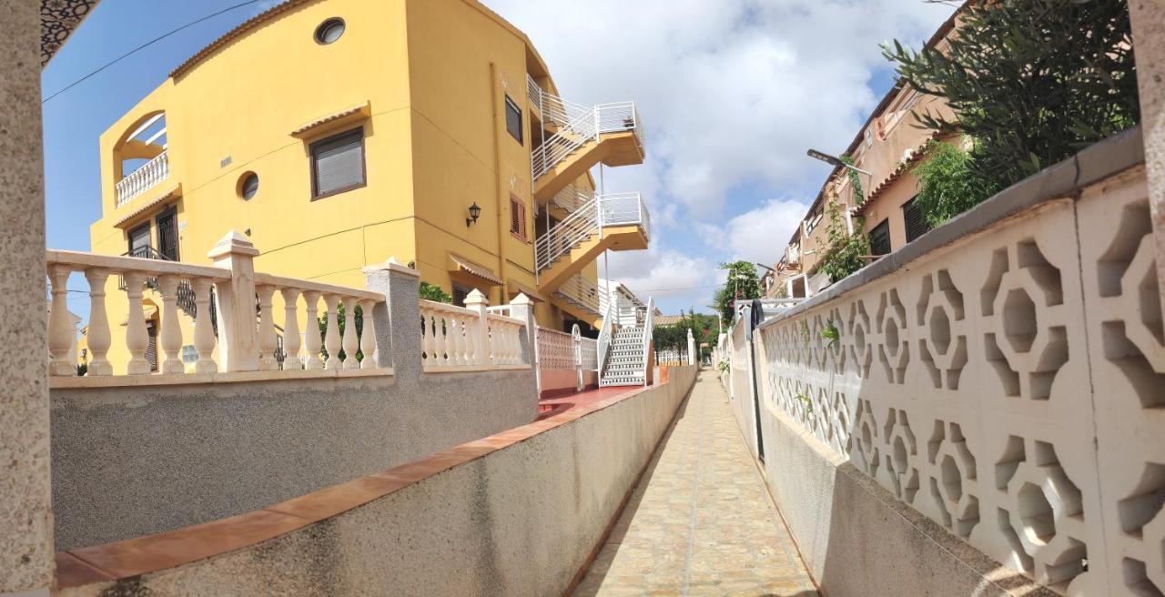 La Rosaleda Leilighet Torrevieja Eksteriør bilde